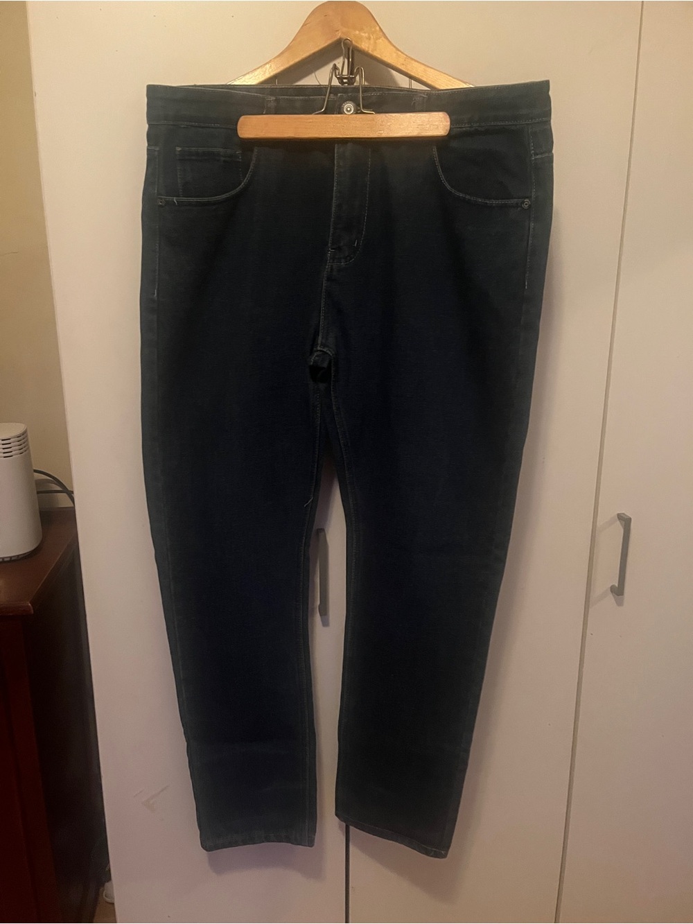 Vertical Dark Wash Jeans Size 40 Straight Fit Denim Barely Worn